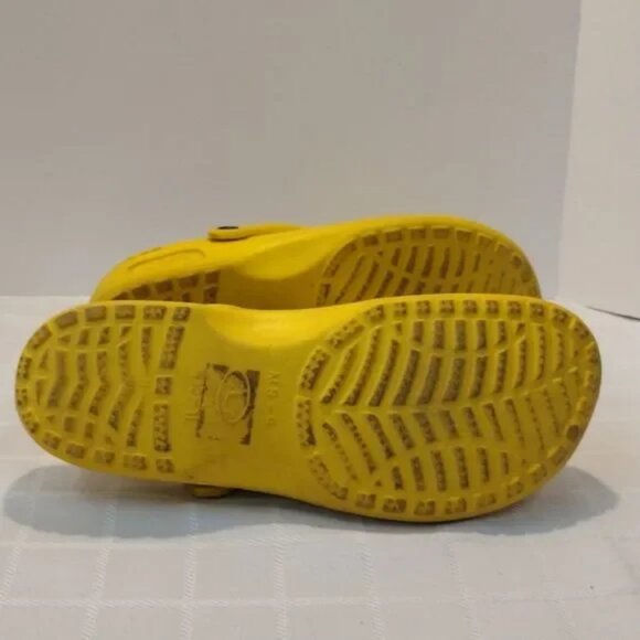 Unisex Yellow Holey Soles Canada Sandals! Gently Used Condition! CONSIGNMENT! - Picture 10 of 12